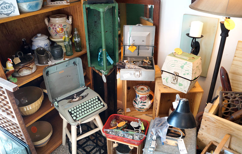 Furniture and accessories display